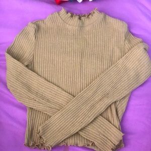 Long sleeve coffee color crop top